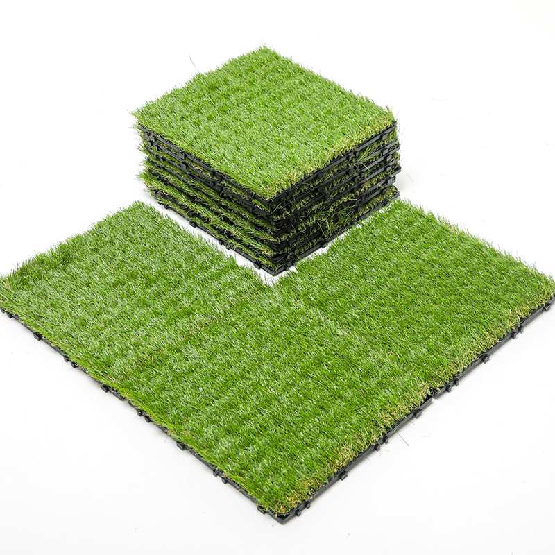 Realistische ineinandergreifende Kunstrasen-Terrassenfliesen für den Garten